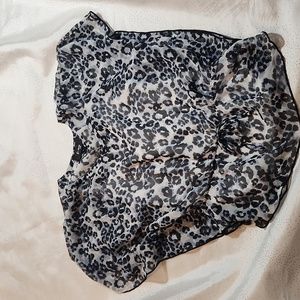 B wear girl top size s 7-8